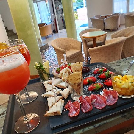 Dependance Hotel Marina Риччоне Экстерьер фото