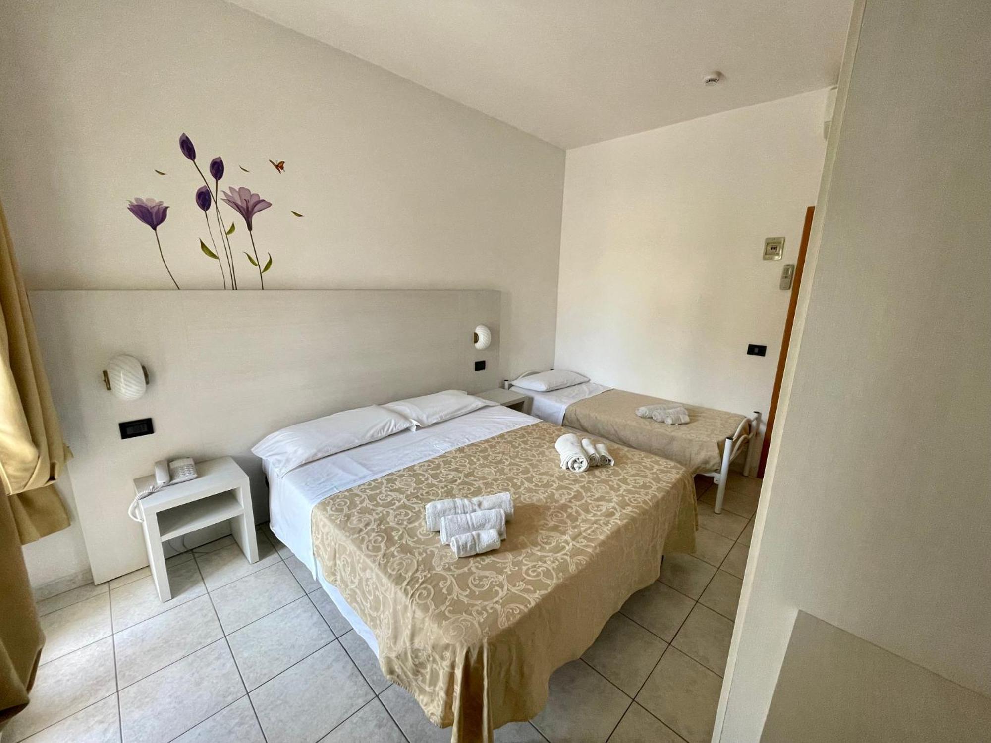 Dependance Hotel Marina Риччоне Экстерьер фото